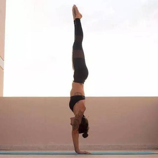 倒立（健身动作）