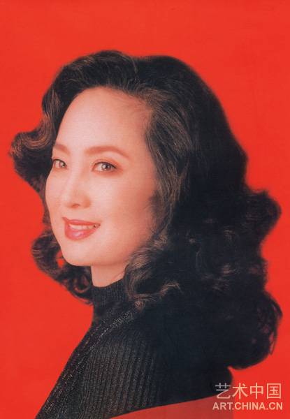 张金玲（中国著名电影家、演员、中国广播电影电视总局美术家协会理事）