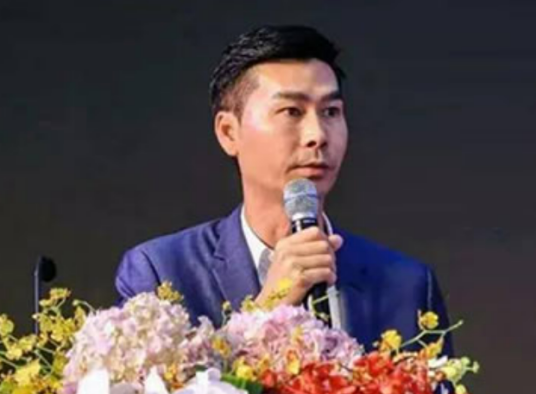 何剑锋（盈峰控股集团有限公司董事长）