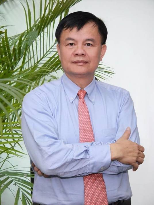 黄宏生(南京金龙董事长、开沃新能源汽车集团和创维创始人)