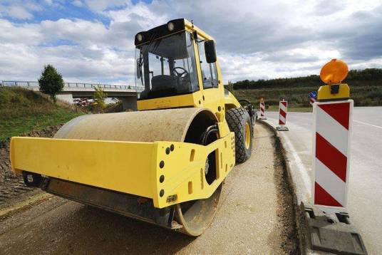 振动压路机（机械）