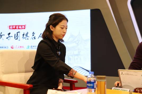 陈一鸣（女子围棋国手）