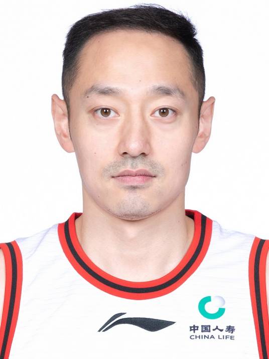 史鸿飞（中国职业篮球运动员）