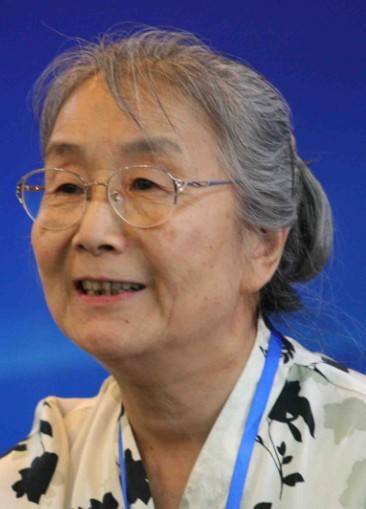 吴冰(已故北京外国语大学英语系教授,冰心之女)