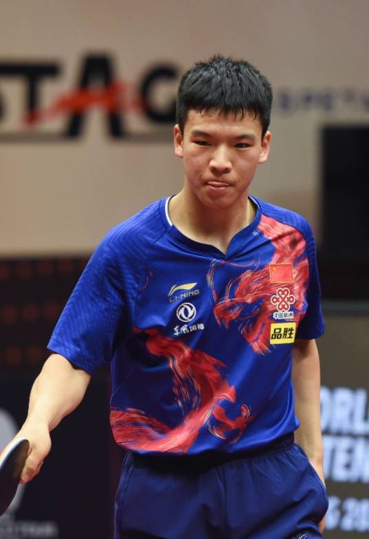 向鹏(中国乒乓球运动员)