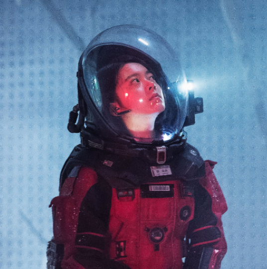 韩朵朵（电影《流浪地球》第一部中的女主角）