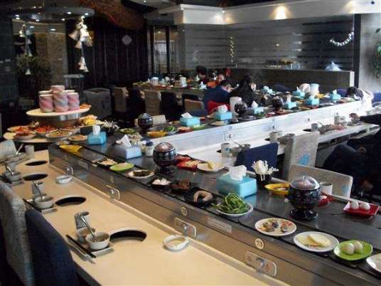 回转寿司（餐饮形式）