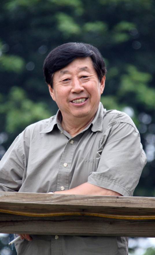 刘大为（原中国美术家协会主席）