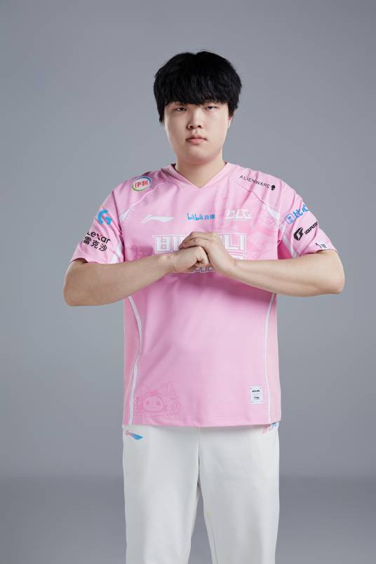 陈泽彬（英雄联盟职业选手）