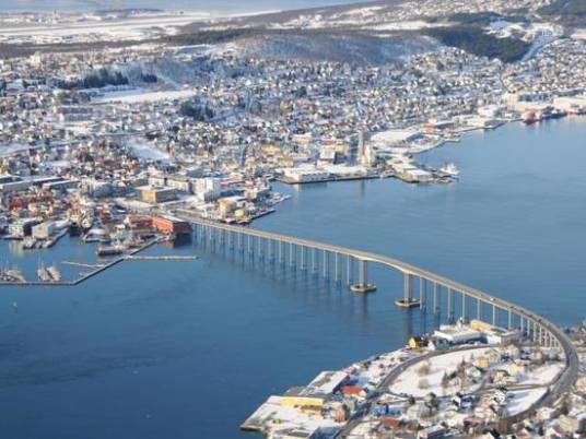 特罗姆瑟（挪威特罗姆斯郡的首府）