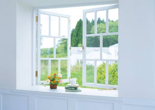 窗台（托着窗框的平面部分）