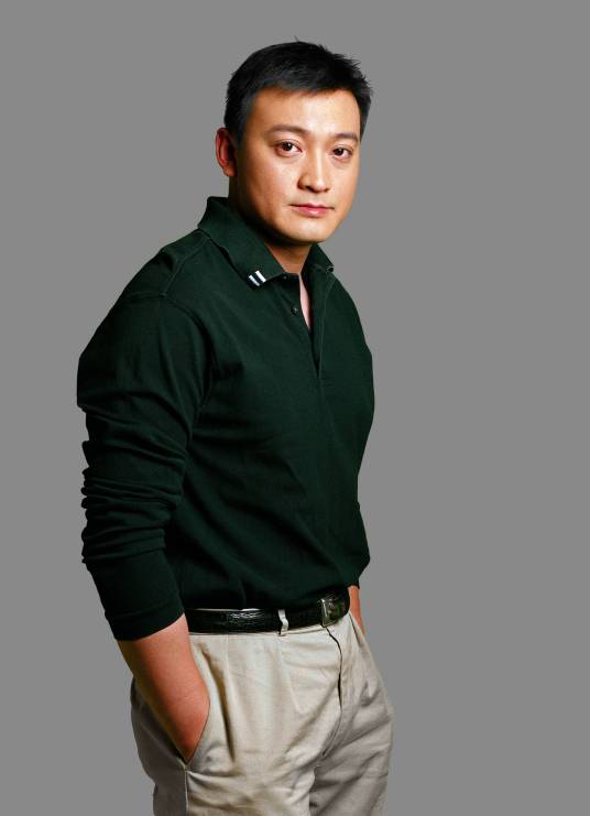 王雷雷(中国人民解放军高级将领王诤之孙)