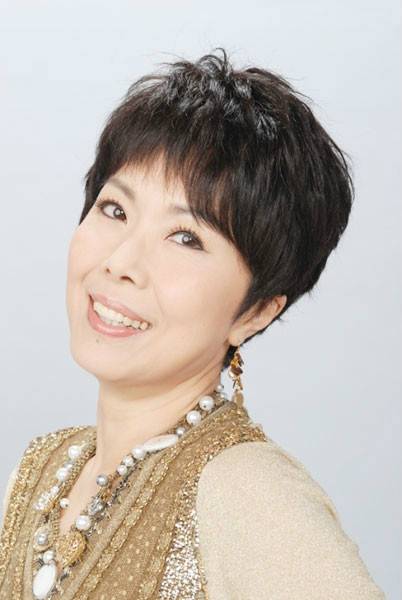 关菊英（中国香港女歌手、演员）