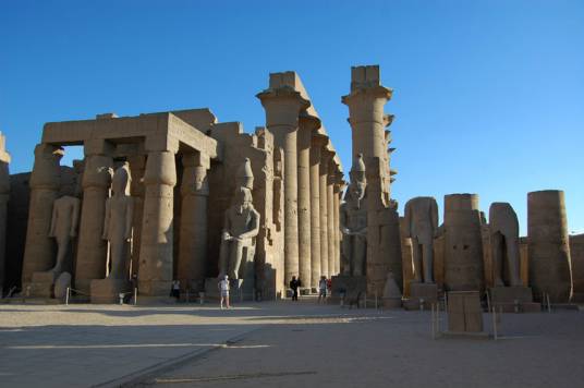 卢克索(古埃及历史古城)