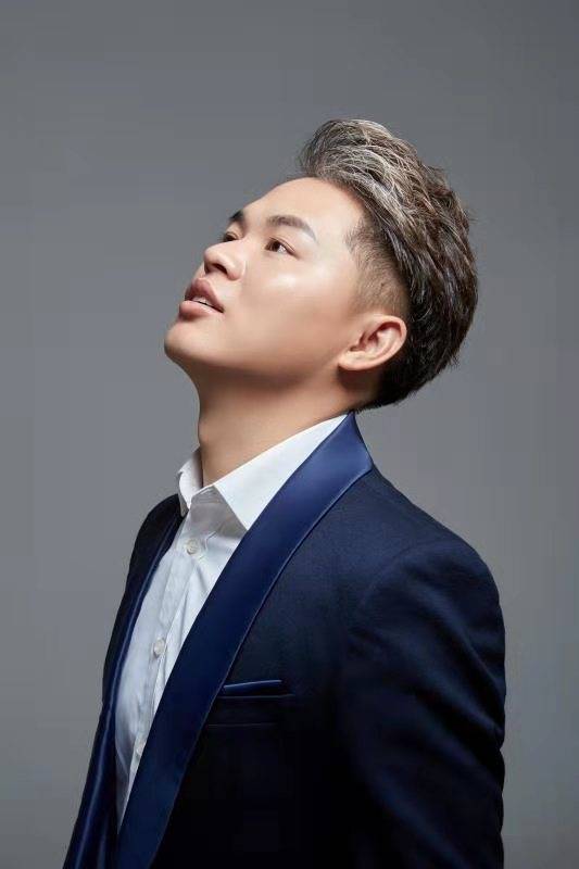 赖小明(中国内地男歌手)