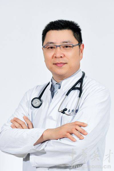 万峰(法国国家外科学院外籍院士,心脏外科专家,上海东方医院心脏大血管外科主任、副院长)