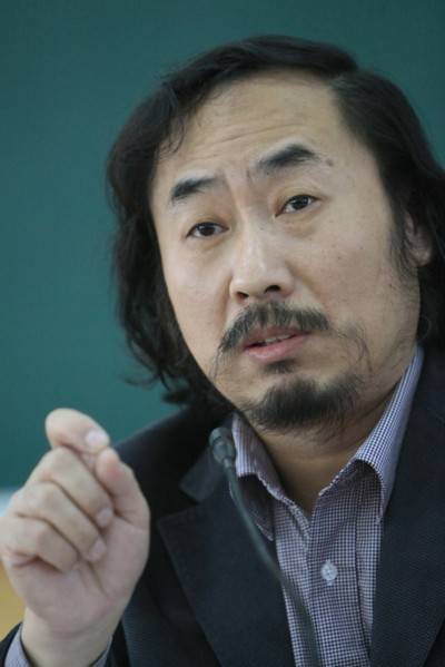 张清华(北京师范大学文学院教授)