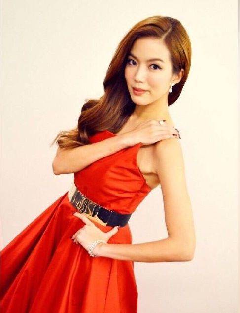 芮恩（新加坡女歌手、演员）