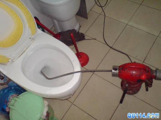 疏通下水道