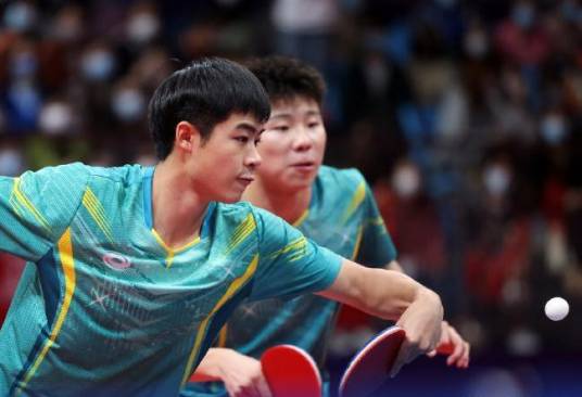 曹巍（中国乒乓球运动员）