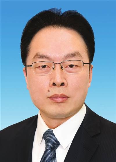 朱鹏（中国电子科技集团有限公司董事、总经理、党组副书记）