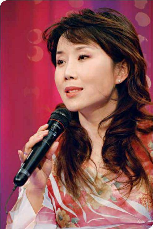 胡月（中国内地女歌唱演员，煤矿文工团国家一级演员）