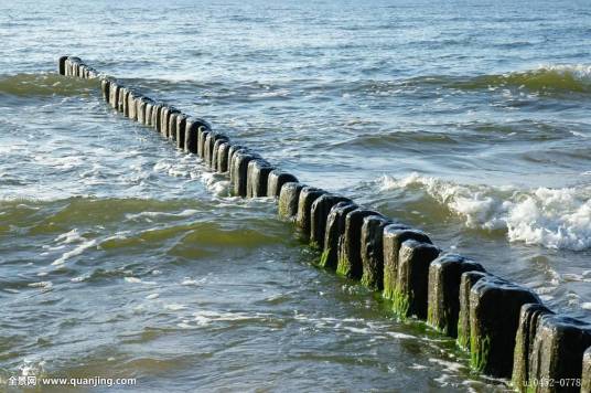 防波堤(人工掩护的沿海港口)
