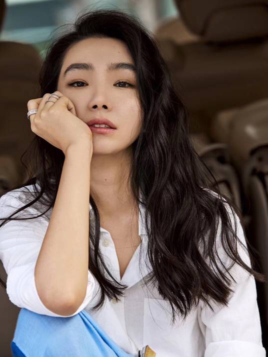 杜娟（中国内地女演员、歌手、制片人）