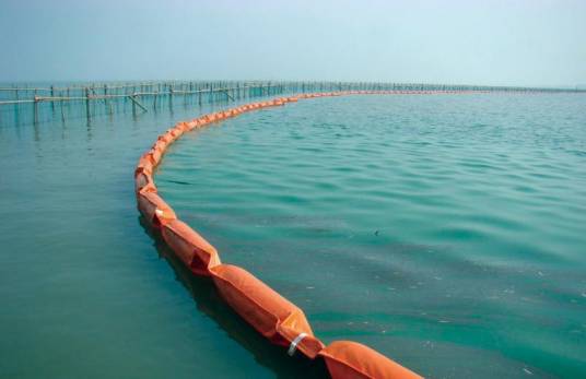 围油栏（防水上事故中油污的扩散设施）