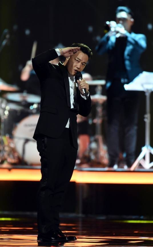 八号风球(2015年陈奕迅演唱歌曲)