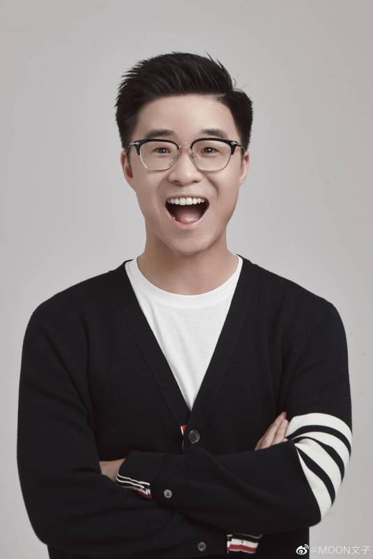 文子（湖南籍策划人、摄影师、作家）