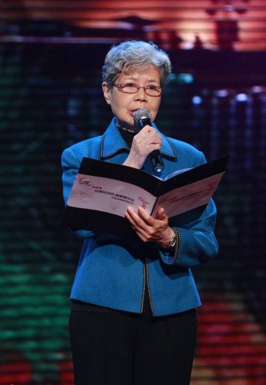 沈力(中国第一位电视播音员)