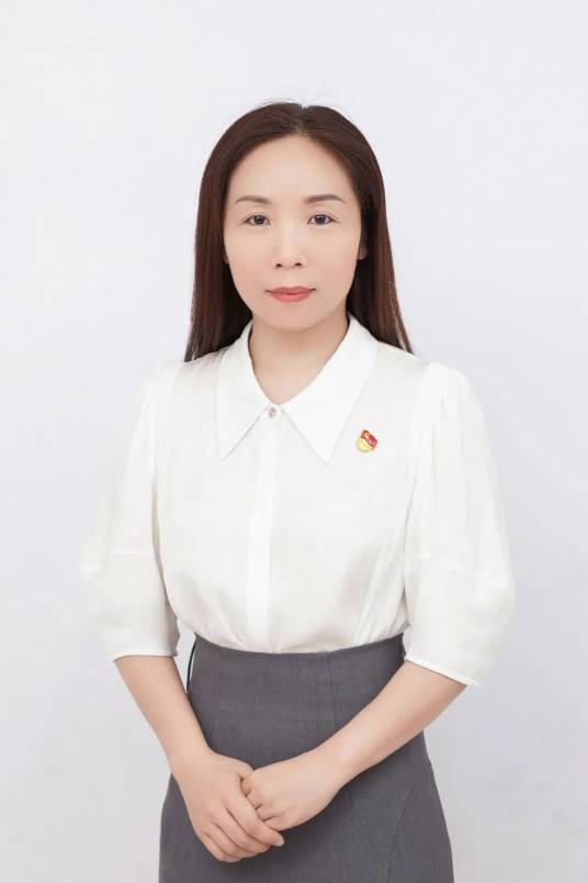 刘红英（河南省郑州市中原区桐柏路街道平安街社区党总支书记、少工委主任）