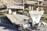 洛杉矶大地震(1994年1月17日美国洛杉矶发生的大地震)