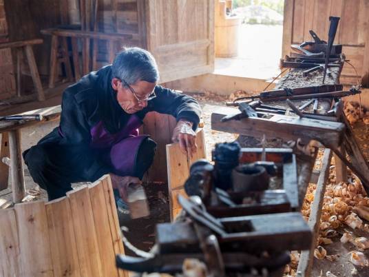 木匠（从事木工工作的身份）