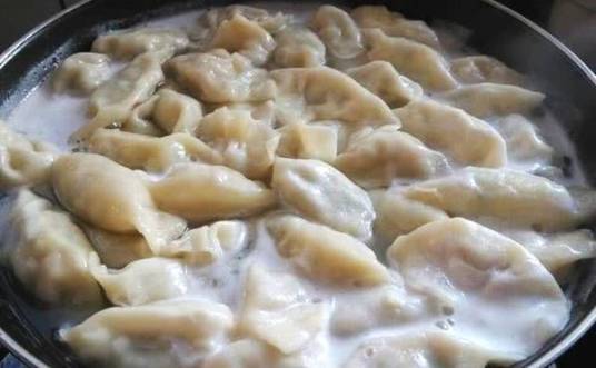 煮饺子