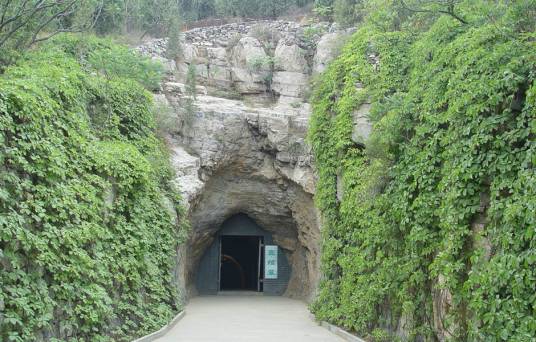 满城汉墓（第三批全国重点文物保护单位）