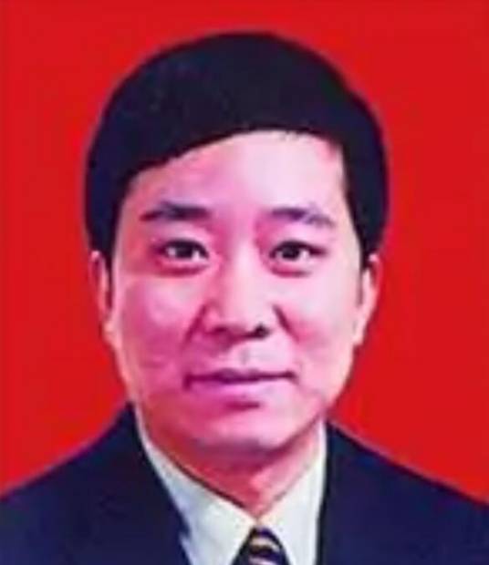 秦裕(上海市宝山区原区长)