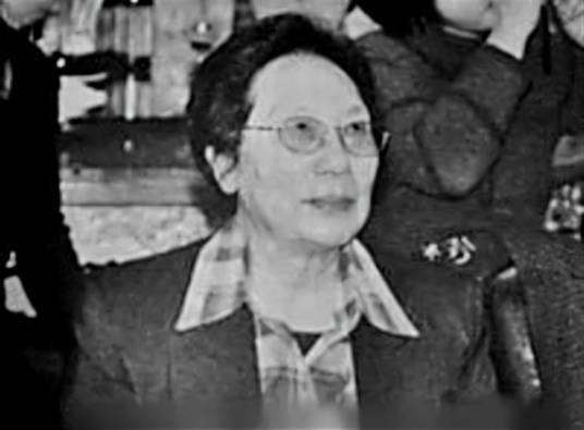 李金华(中国外交部首位女新闻发言人)