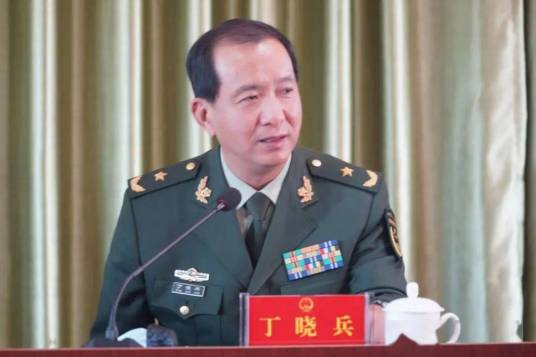 丁晓兵(中国武警十大忠诚卫士)