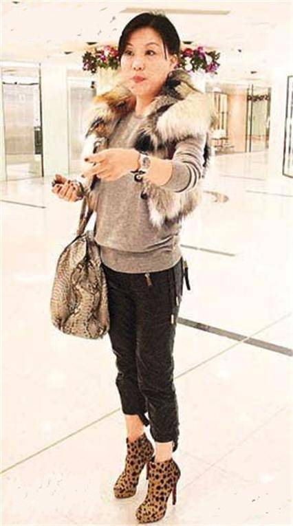 杨小娟（吕良伟的妻子）