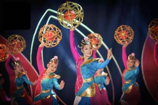 滚灯（海盐滚灯）