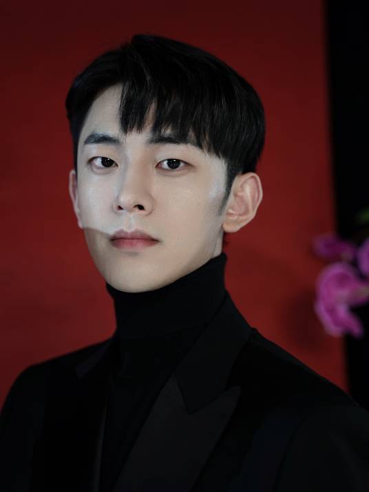 白川（中国男歌手）