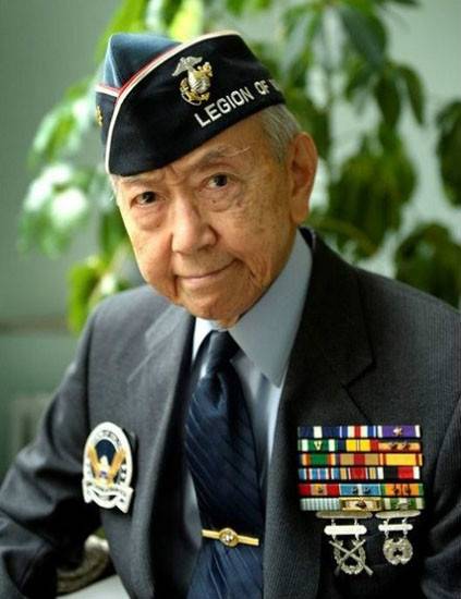 吕超然（美国前海军陆战队军官）