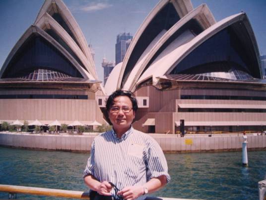 肖军（新闻媒体人、策划人、海外华人哲夫）