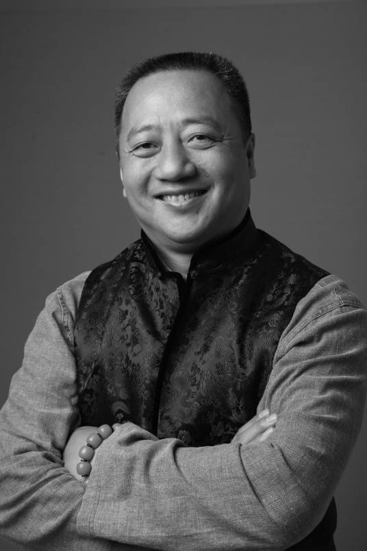 王一凡(中国书画家联谊会理事、中国民主促进会北京市艺术委员会委员)