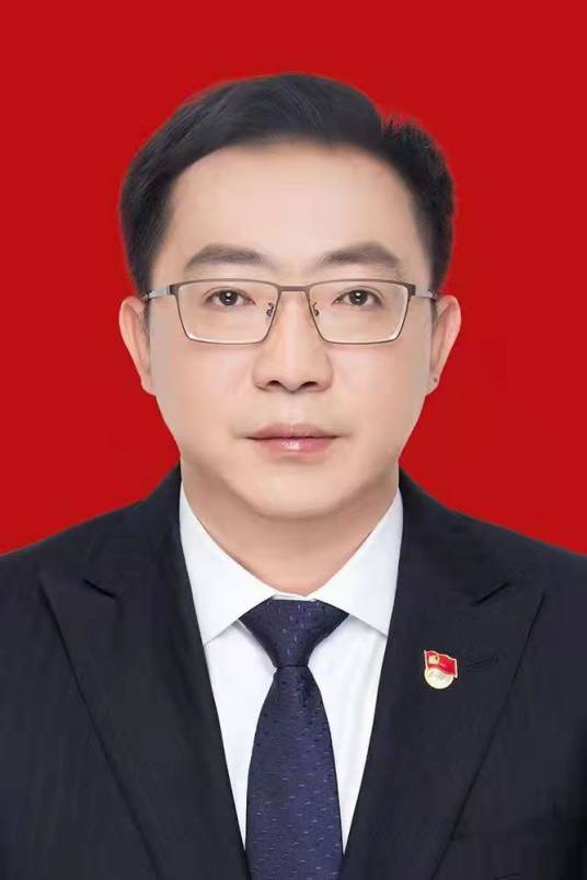 邓辉(贵州省贵阳市组织部副部长(兼),市人力资源和社会保障局党委书记、局长)