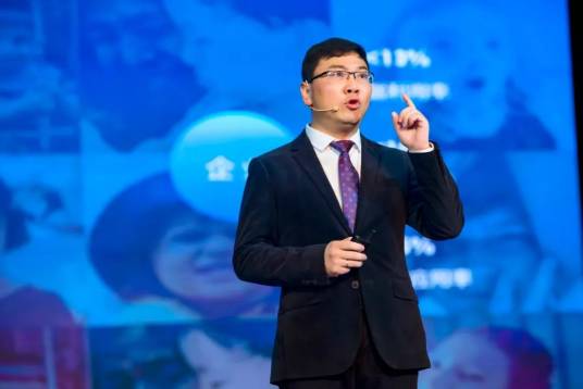 万飚（荣耀终端有限公司副董事长）