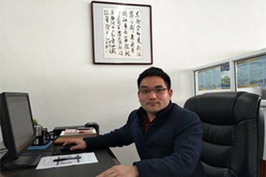 崔杰(淮阴工学院青年教师)