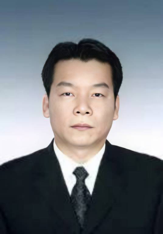 李凡（福建省福州市人大常委会原党组成员、副主任）